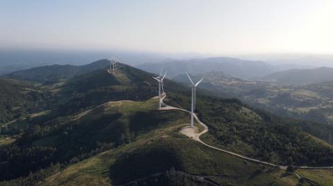 wind-turbine-on-hill